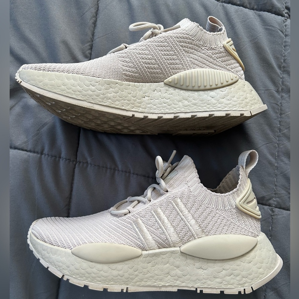 Like new Adidas Sneakers